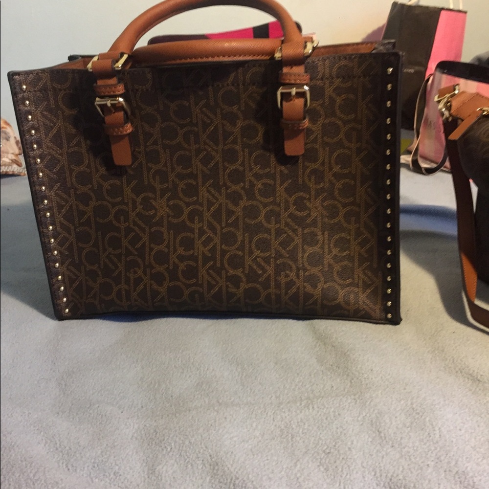 Handbag - Picture 2 of 8